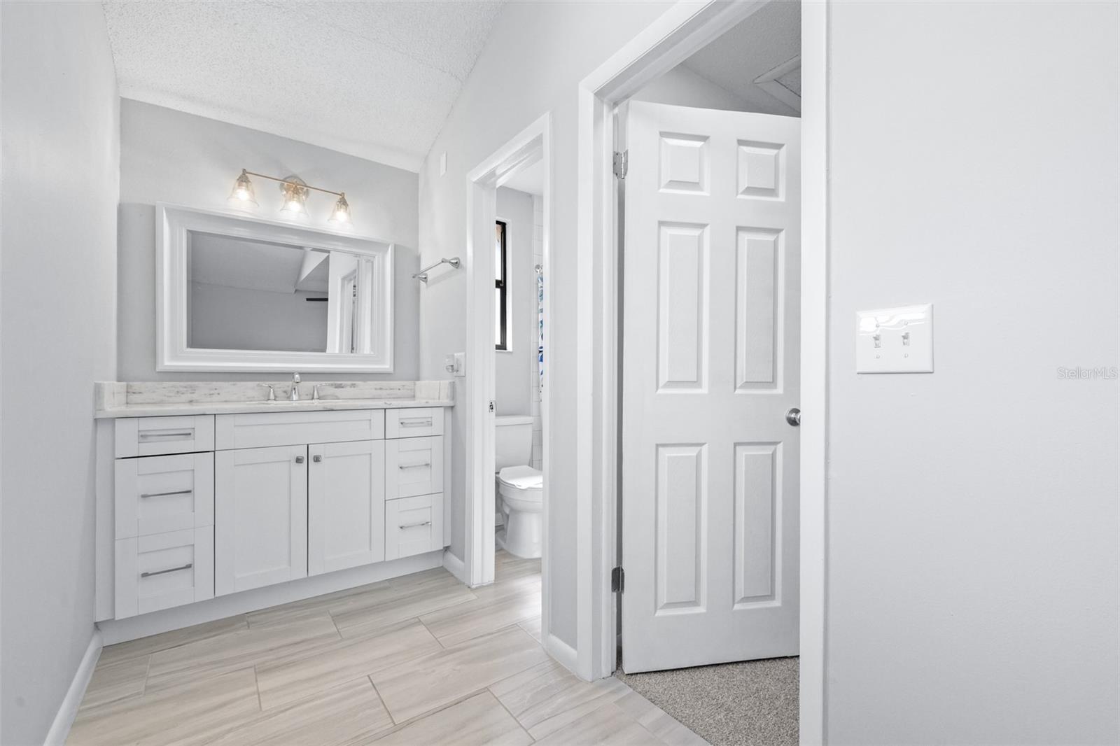 CYPRESS HOLLOW - Residential