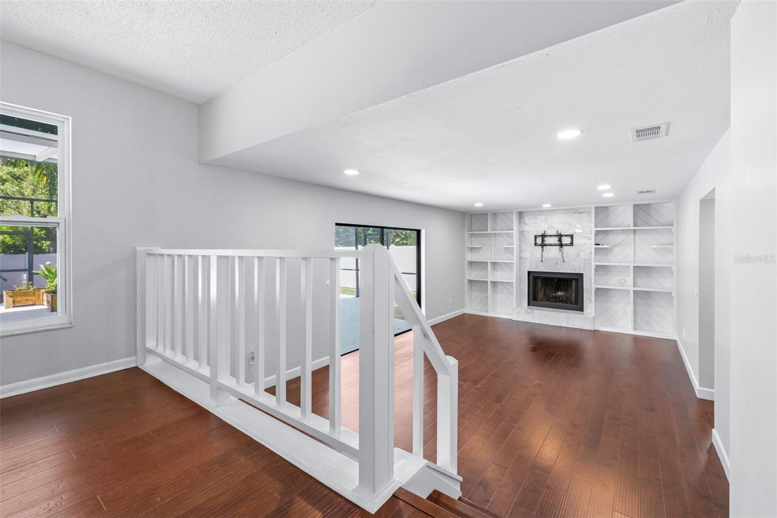 CYPRESS HOLLOW - Residential