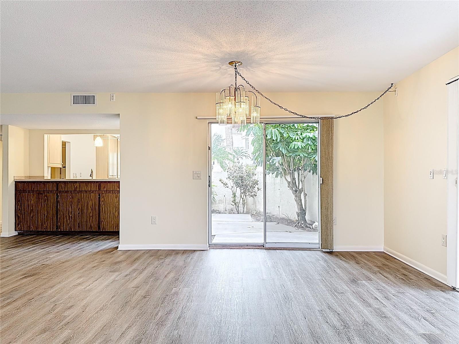 CAPRI WEST - Residential