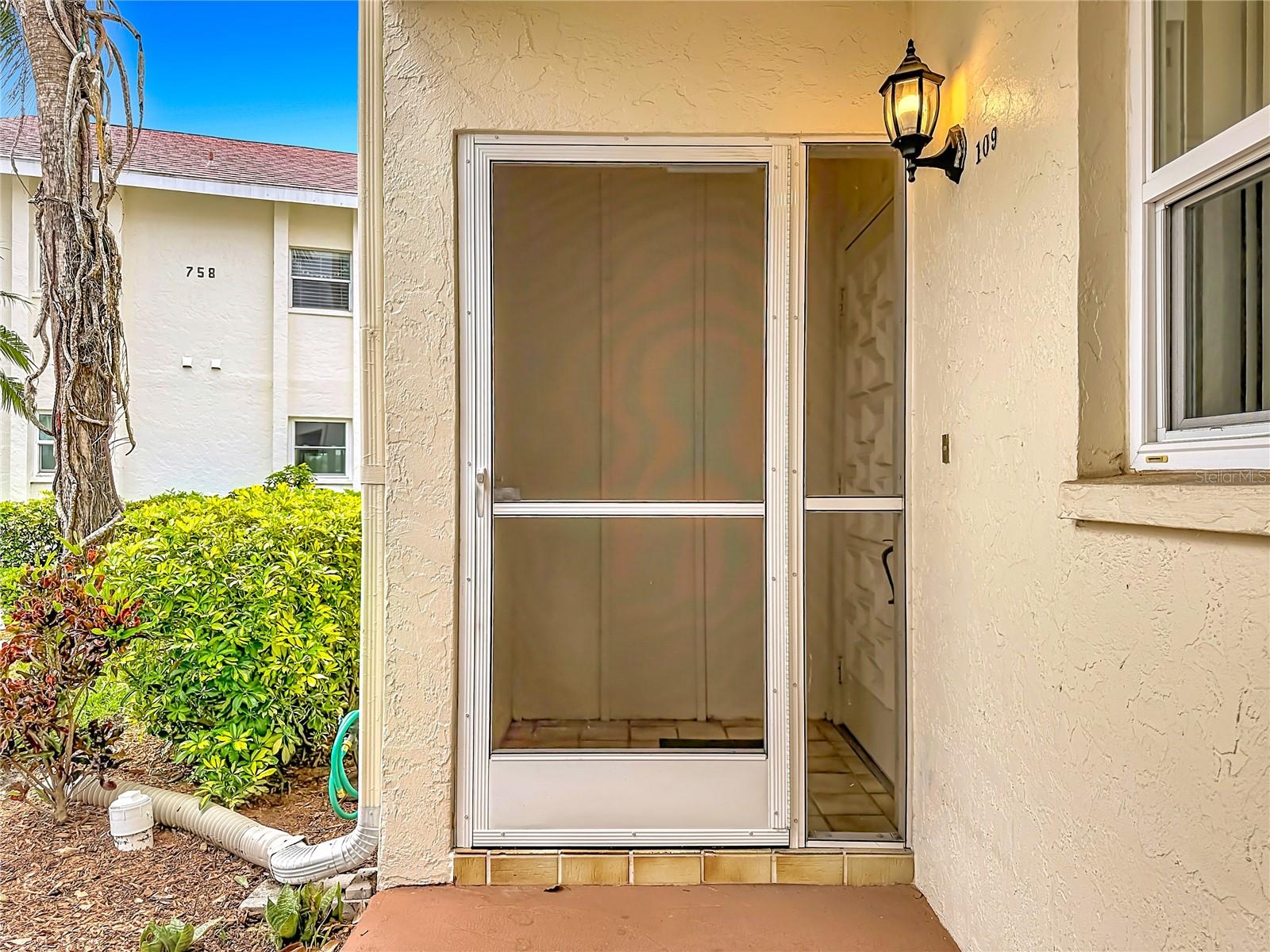 CAPRI WEST - Residential