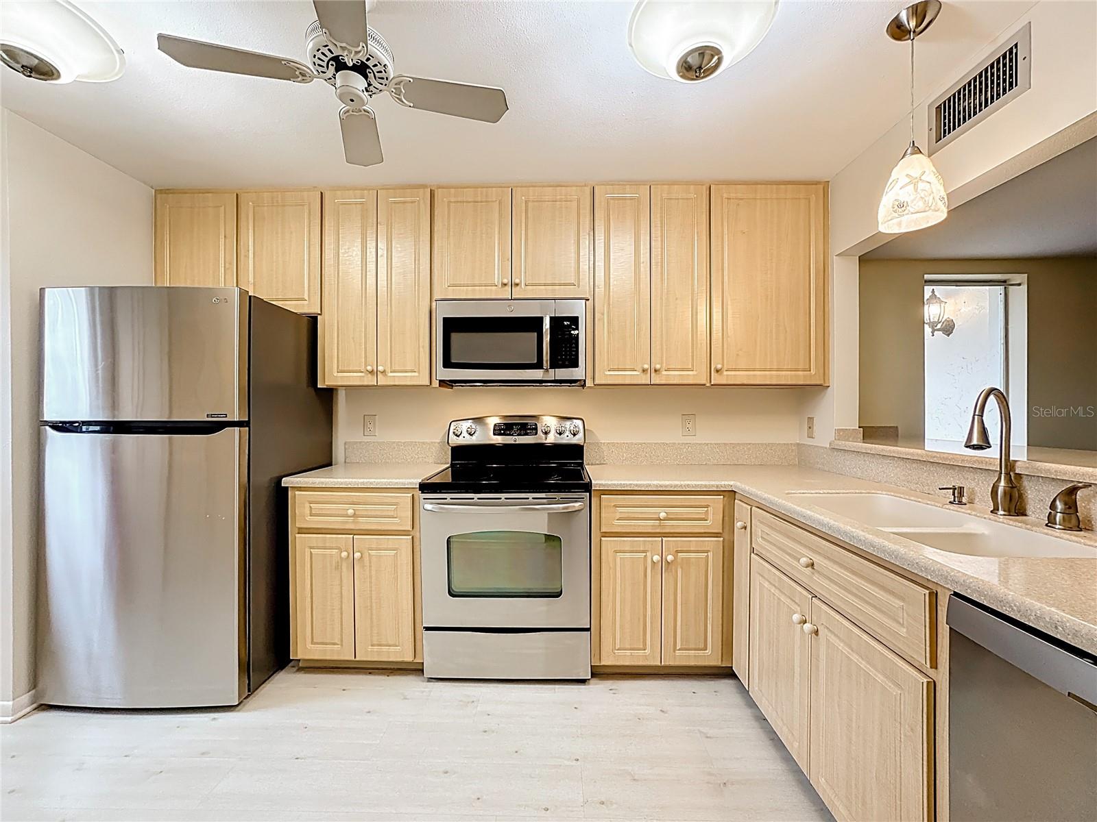 CAPRI WEST - Residential