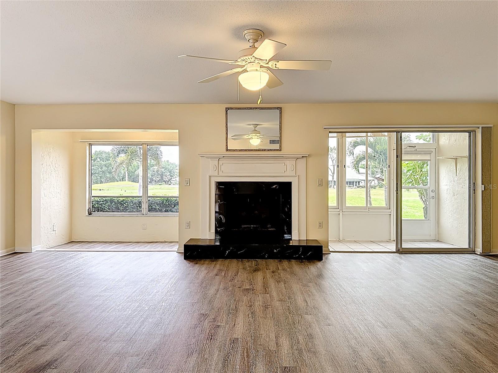 CAPRI WEST - Residential