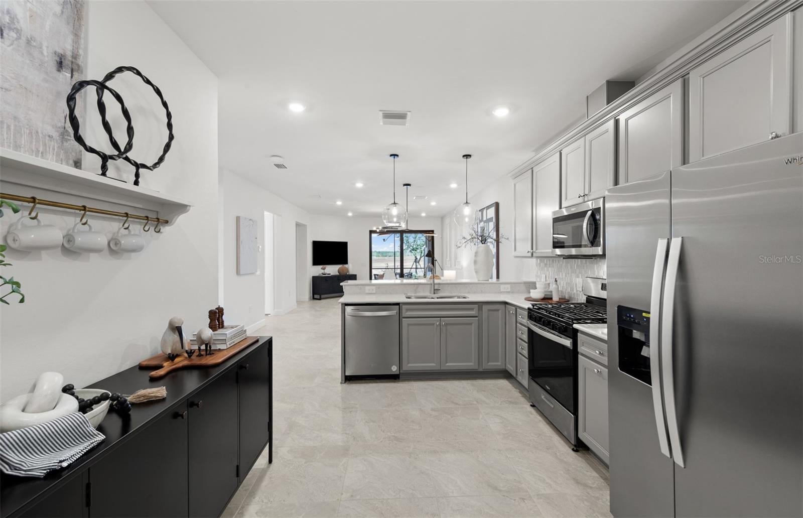 18734 INDIAN ROCK PLACE, LAKEWOOD RANCH, FL, 34211 4 18734 INDIAN ROCK PLACE
