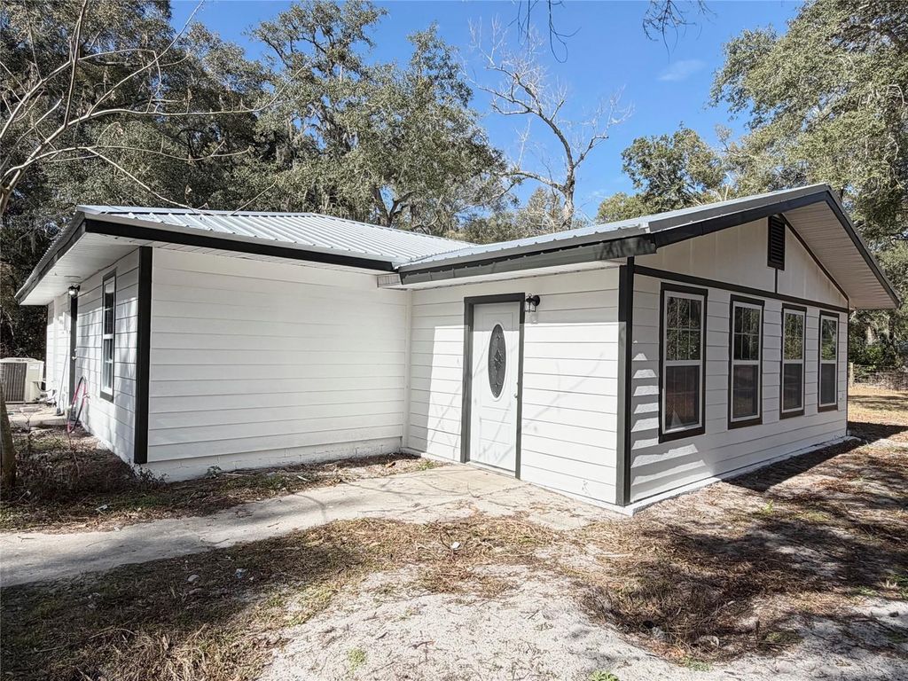 Photo of 14250 NW 75th Avenue, Trenton, FL 32693 (MLS # GC537020)