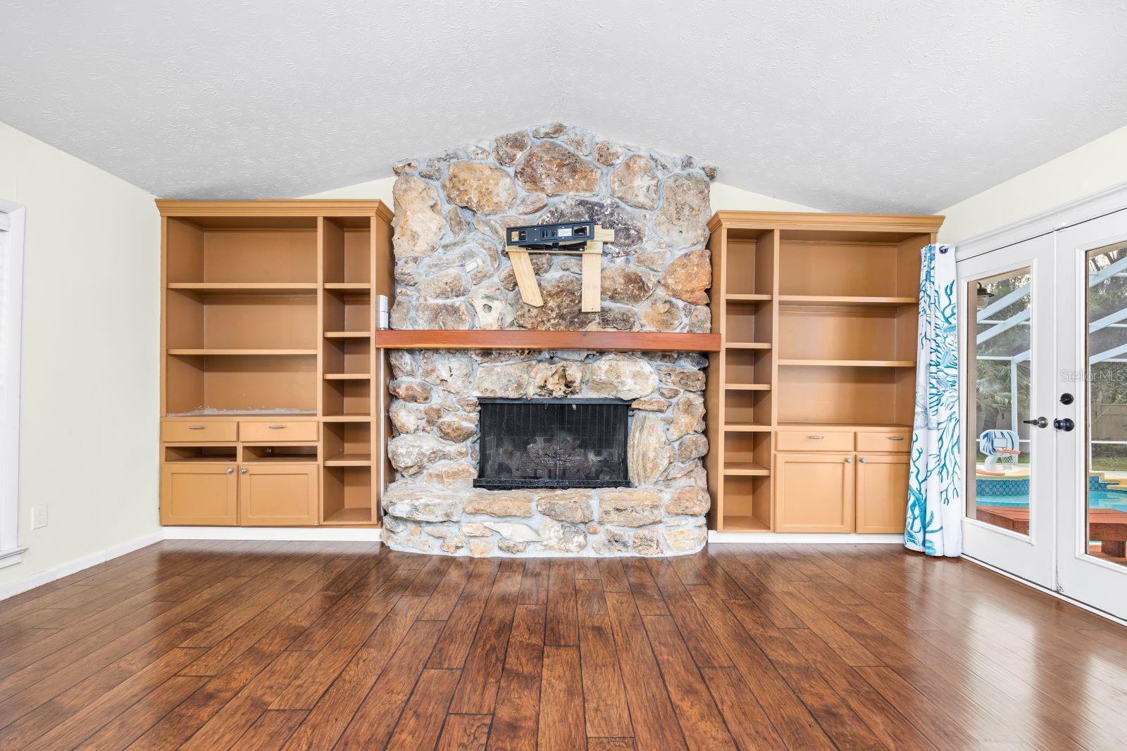 781 SW ALAMO DRIVE