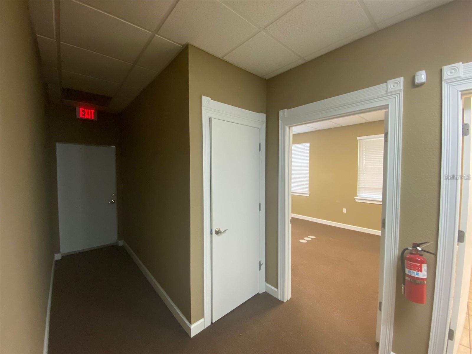 ALAFAYA PROFESSIONAL PARK - Commercial Lease