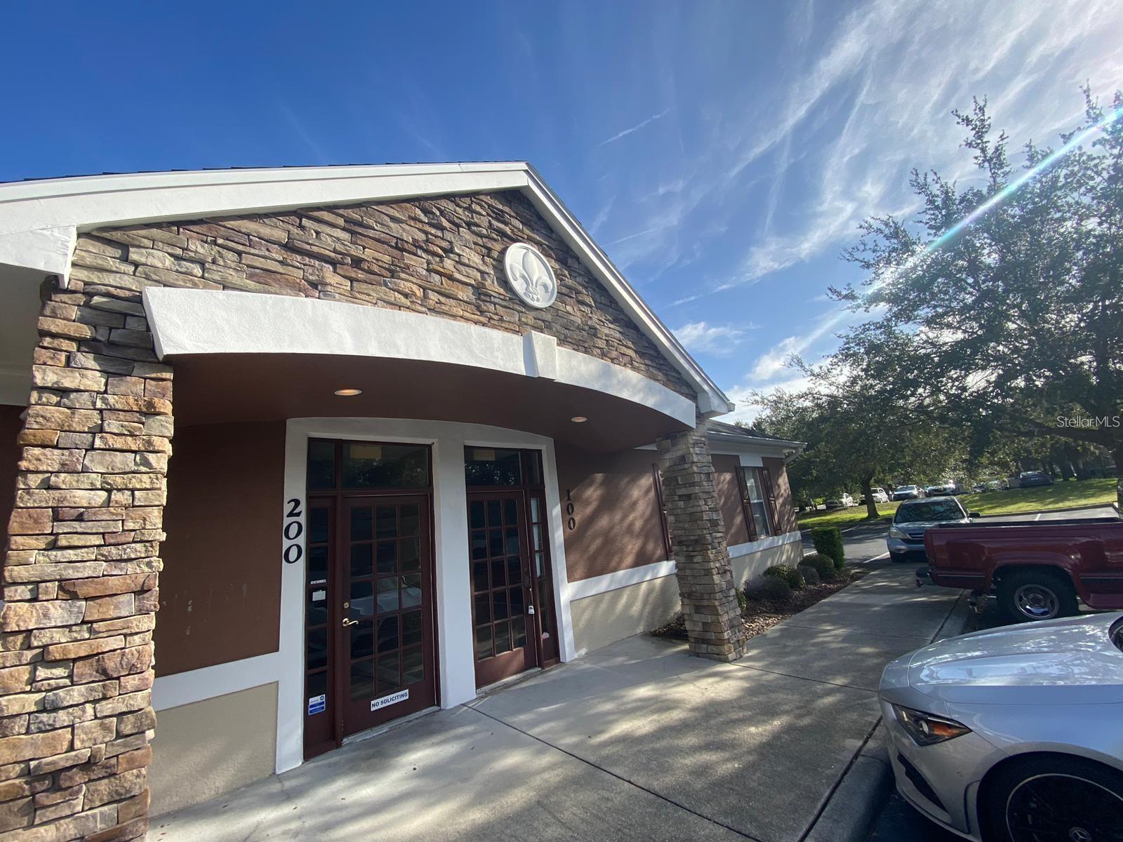 MUST SEE! This professional office space is ready for immediate occupancy and is tailored to meet the needs of any professional. Located in the UCF / Research Park area, right on Alafaya Trail, this lease offers hassle-free occupancy with an all-inclusive gross lease that covers essential utilities such as water and electricity, excluding janitorial services.
Choose from multiple rooms available at competitive rates, with multi-room discounts available. This location is exceptionally convenient, situated just a block north of Hwy 50 East Colonial Highway and only a mile from Waterford Lakes Shopping Center and the 408. The office also features a private parking lot for your convenience.
This unbeatable location provides easy access to major highways, shopping, dining, and other amenities, making it perfect for any professional seeking convenience and accessibility.
Don't miss out on this exceptional leasing opportunity in East Orlando. Contact us today to schedule a viewing and secure your new office space at Alafaya Professional Park Phase II!
PLEASE NOTE:
Background Check Fee 50.00 per Person. There is a one-time Non-Refundable $400 admin fee.