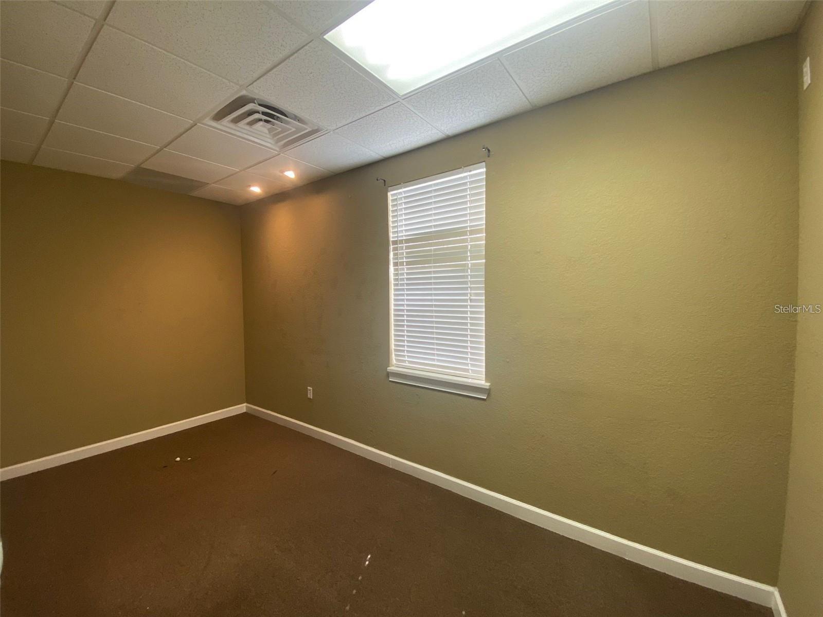 ALAFAYA PROFESSIONAL PARK - Commercial Lease