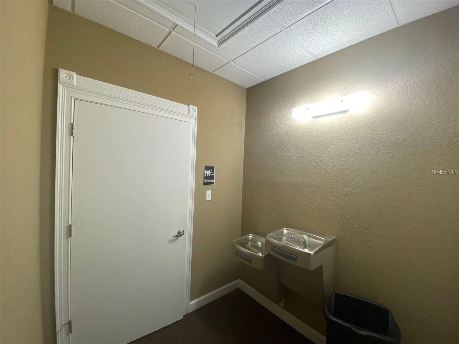 ALAFAYA PROFESSIONAL PARK - Commercial Lease