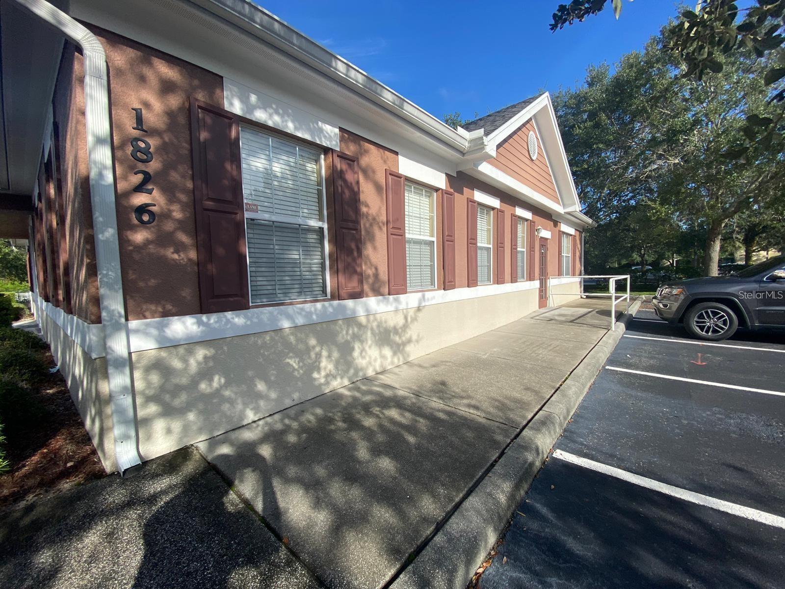 ALAFAYA PROFESSIONAL PARK - Commercial Lease