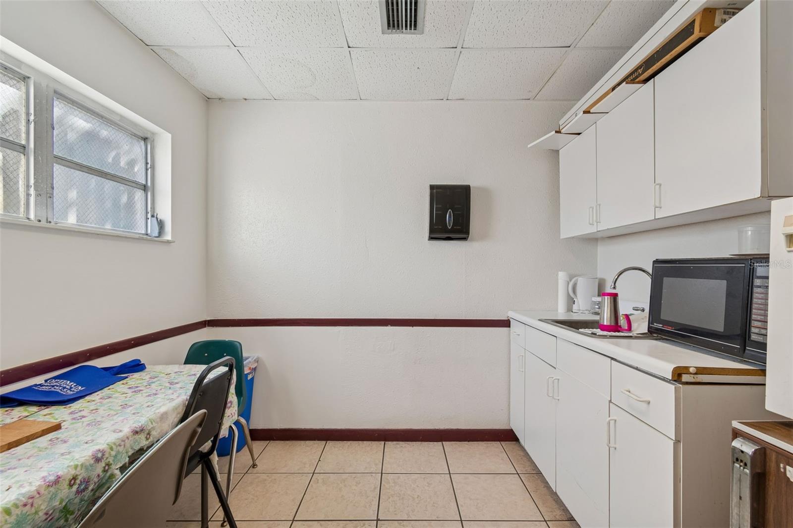 KORTSCHS WEDGEWOOD PARK TR A PT REP - Commercial Sale