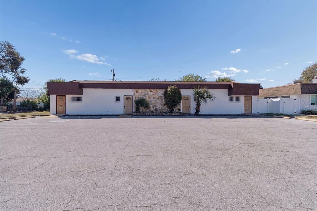 Photo of 1152 62nd Avenue S, St Petersburg, FL 33705 (MLS # TB8471864)