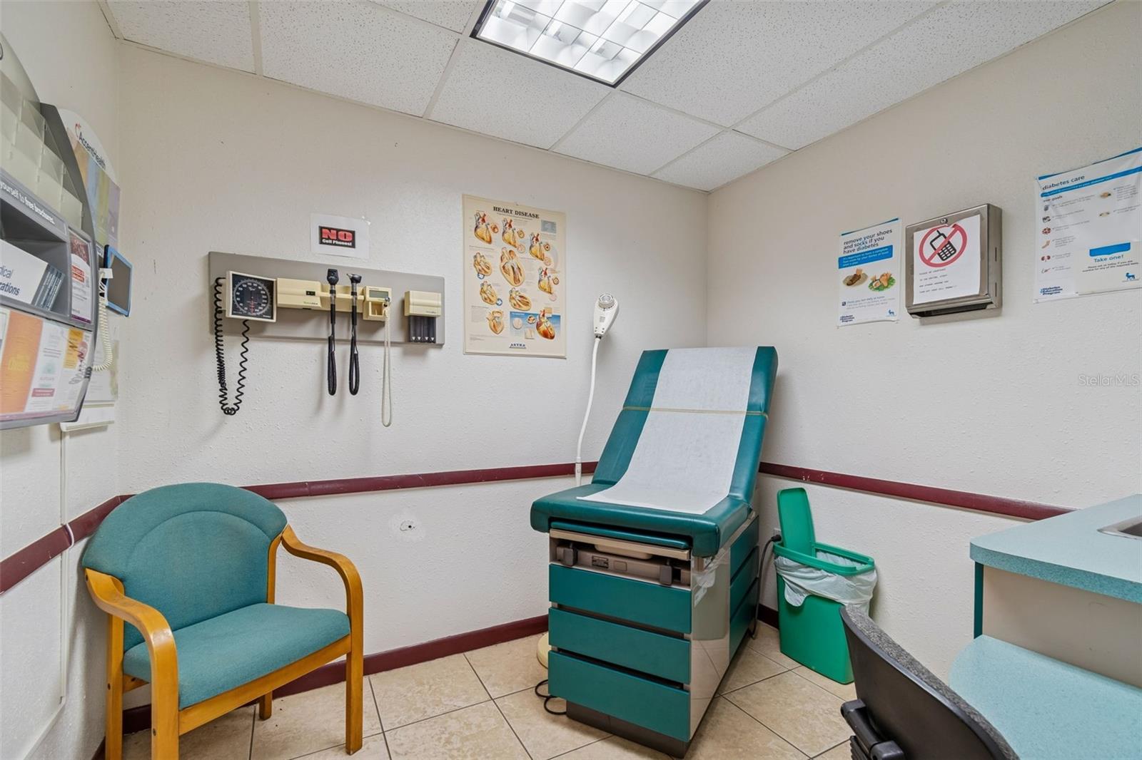 KORTSCHS WEDGEWOOD PARK TR A PT REP - Commercial Sale