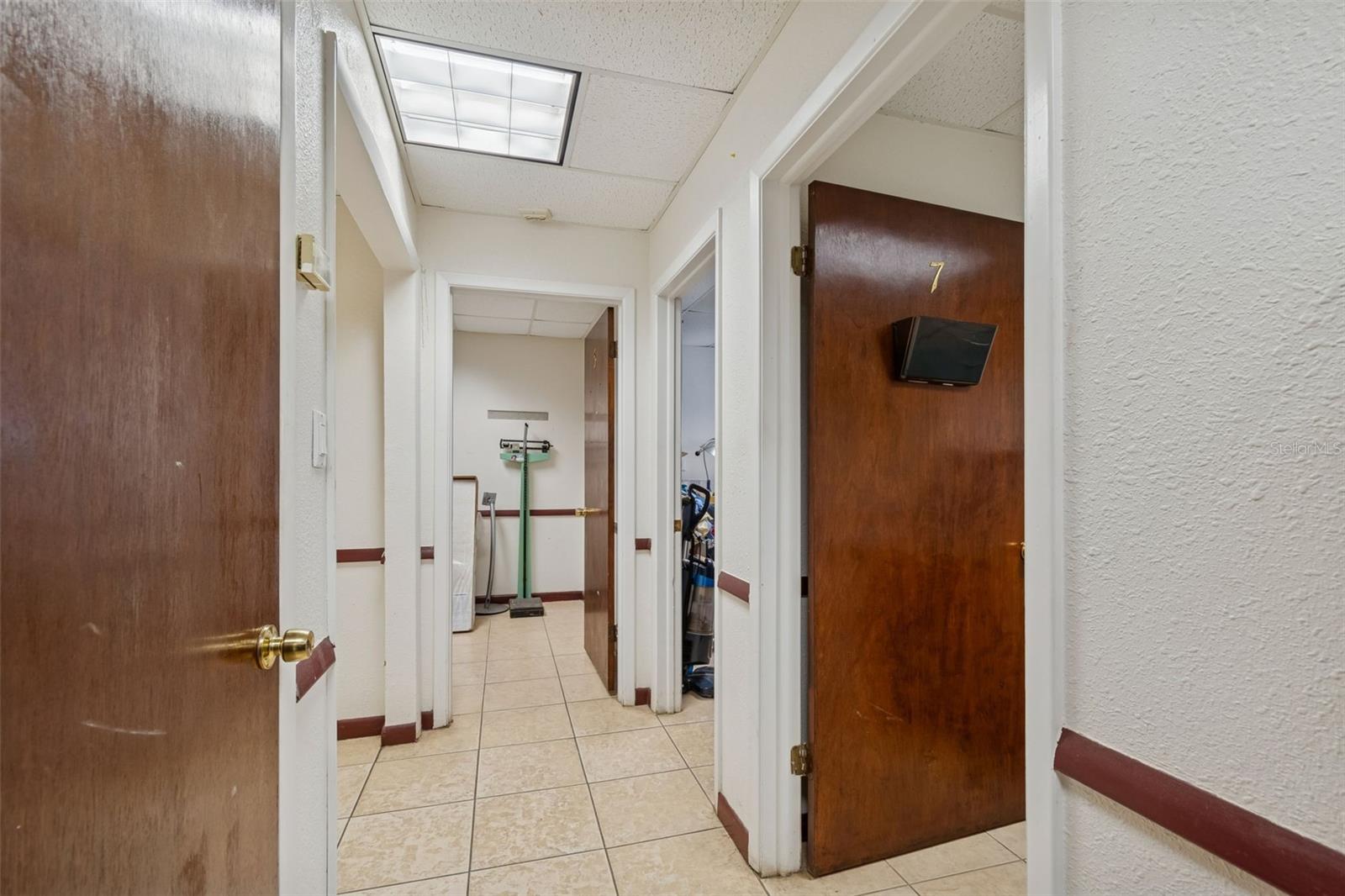 KORTSCHS WEDGEWOOD PARK TR A PT REP - Commercial Sale