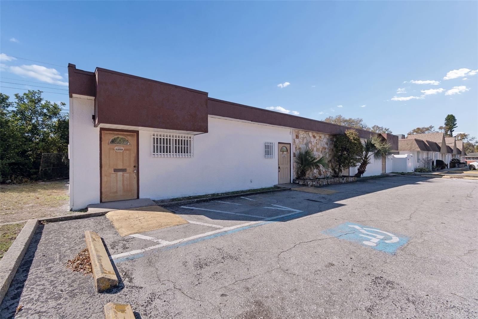 KORTSCHS WEDGEWOOD PARK TR A PT REP - Commercial Sale