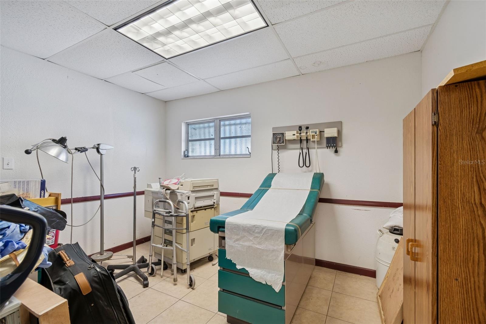 KORTSCHS WEDGEWOOD PARK TR A PT REP - Commercial Sale