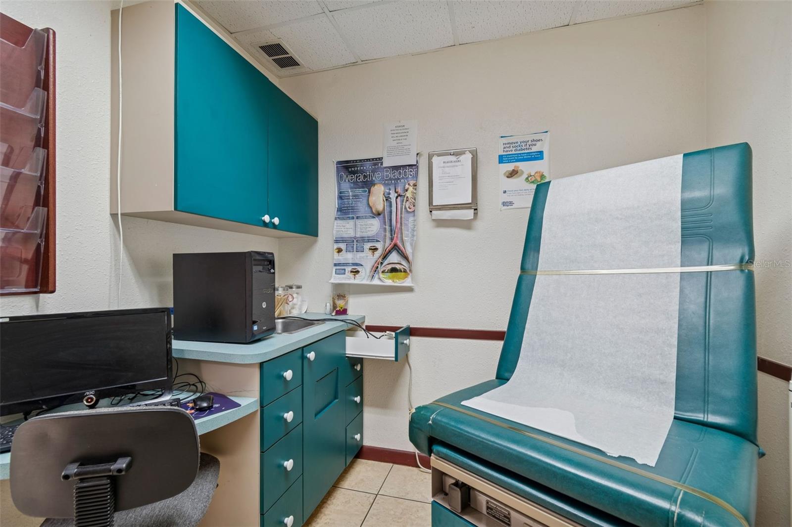 KORTSCHS WEDGEWOOD PARK TR A PT REP - Commercial Sale