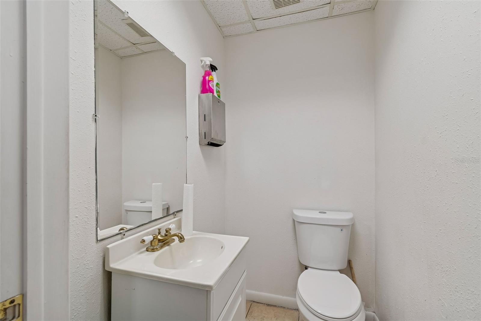 KORTSCHS WEDGEWOOD PARK TR A PT REP - Commercial Sale