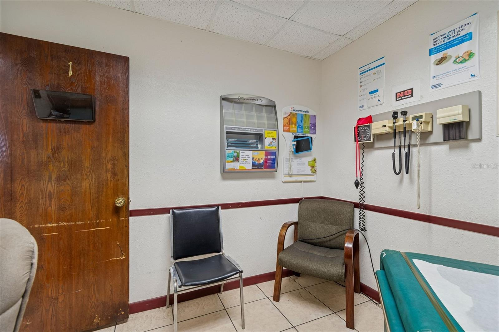 KORTSCHS WEDGEWOOD PARK TR A PT REP - Commercial Sale