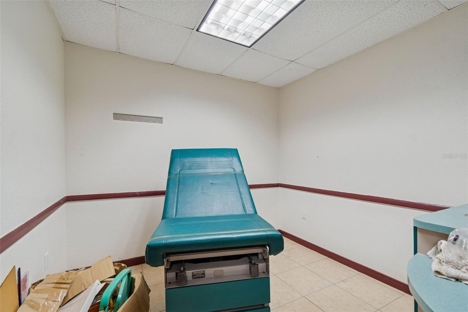 KORTSCHS WEDGEWOOD PARK TR A PT REP - Commercial Sale