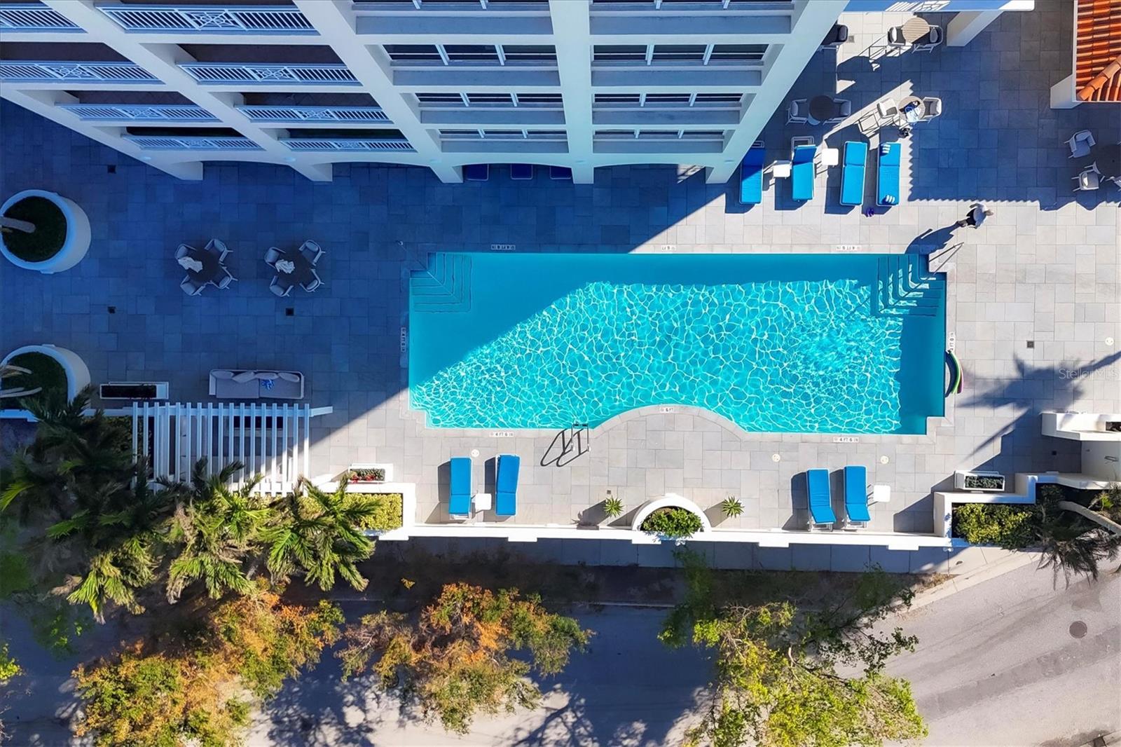 THE TOWER RESIDENCES - Residential