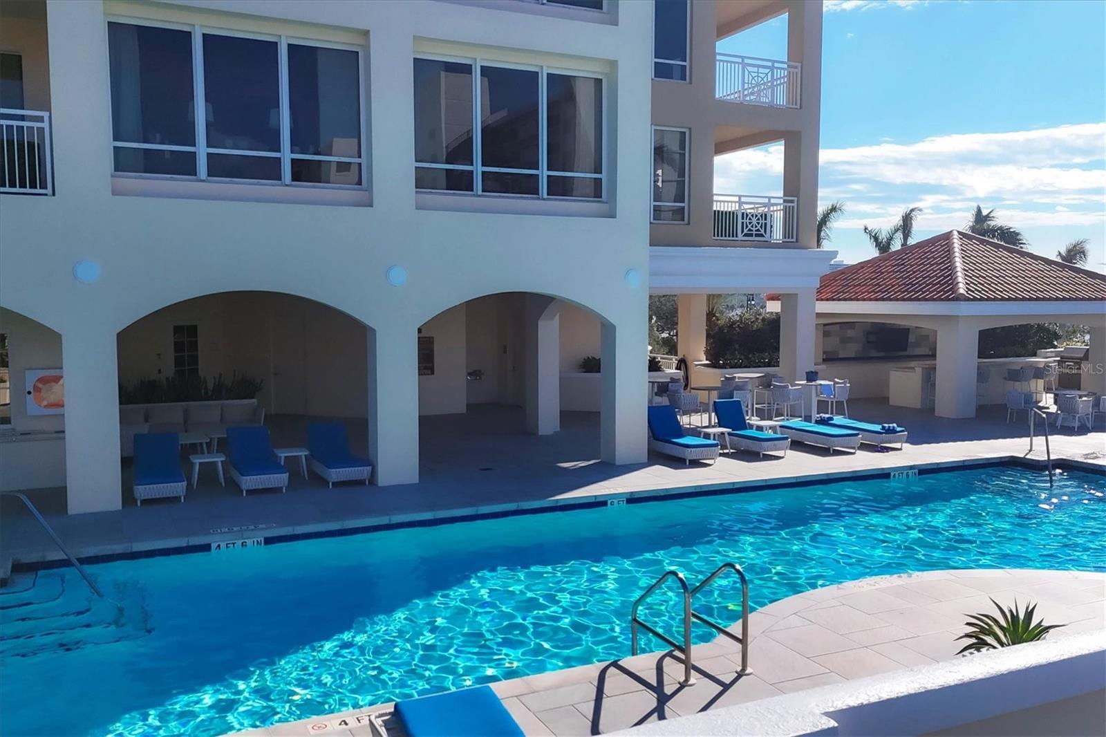 THE TOWER RESIDENCES - Residential