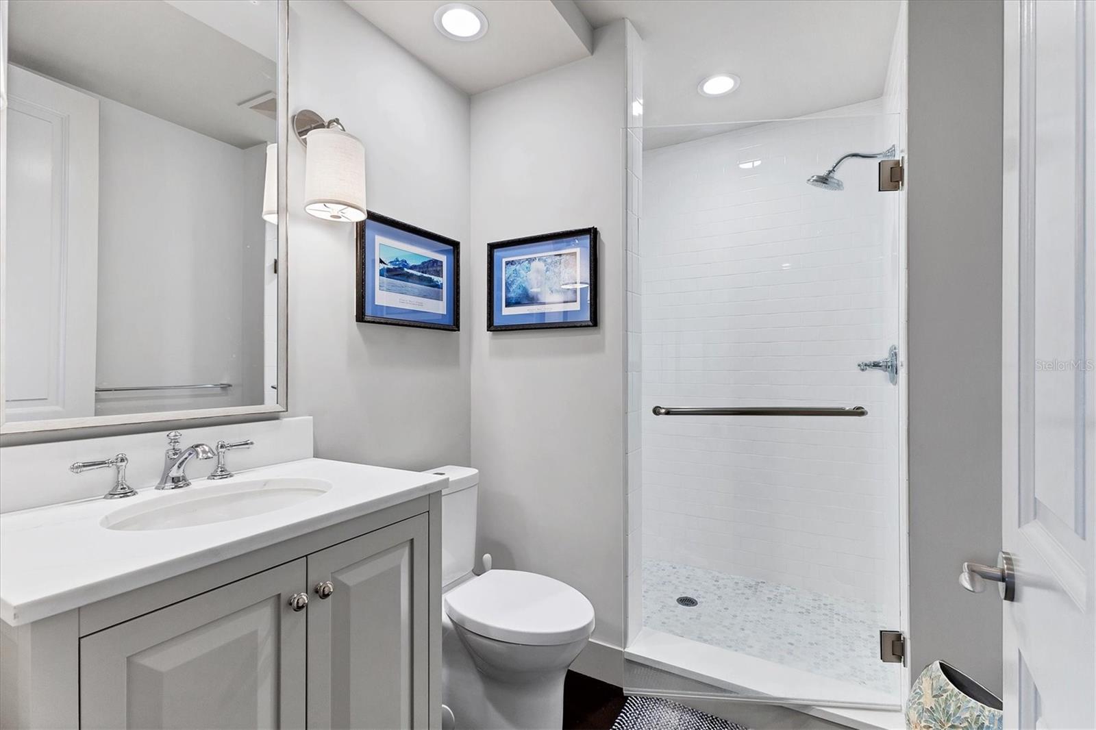 THE TOWER RESIDENCES - Residential