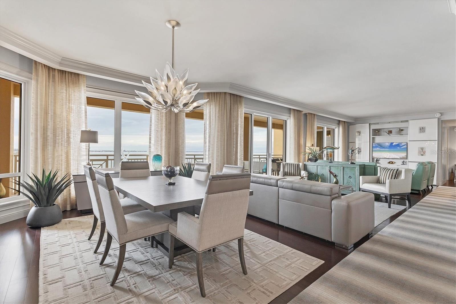 THE TOWER RESIDENCES - Residential