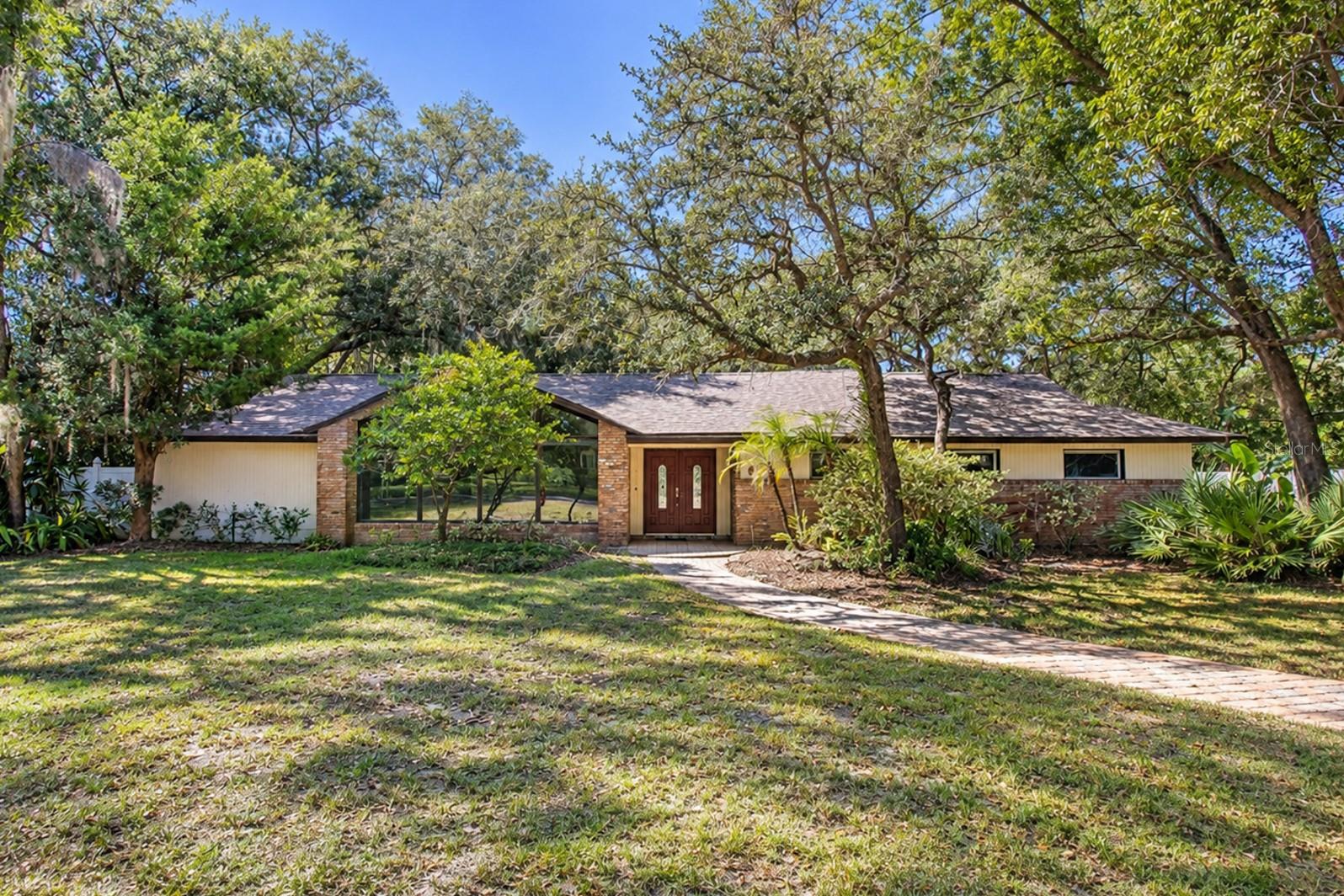 400 BLUE LAKE DRIVE