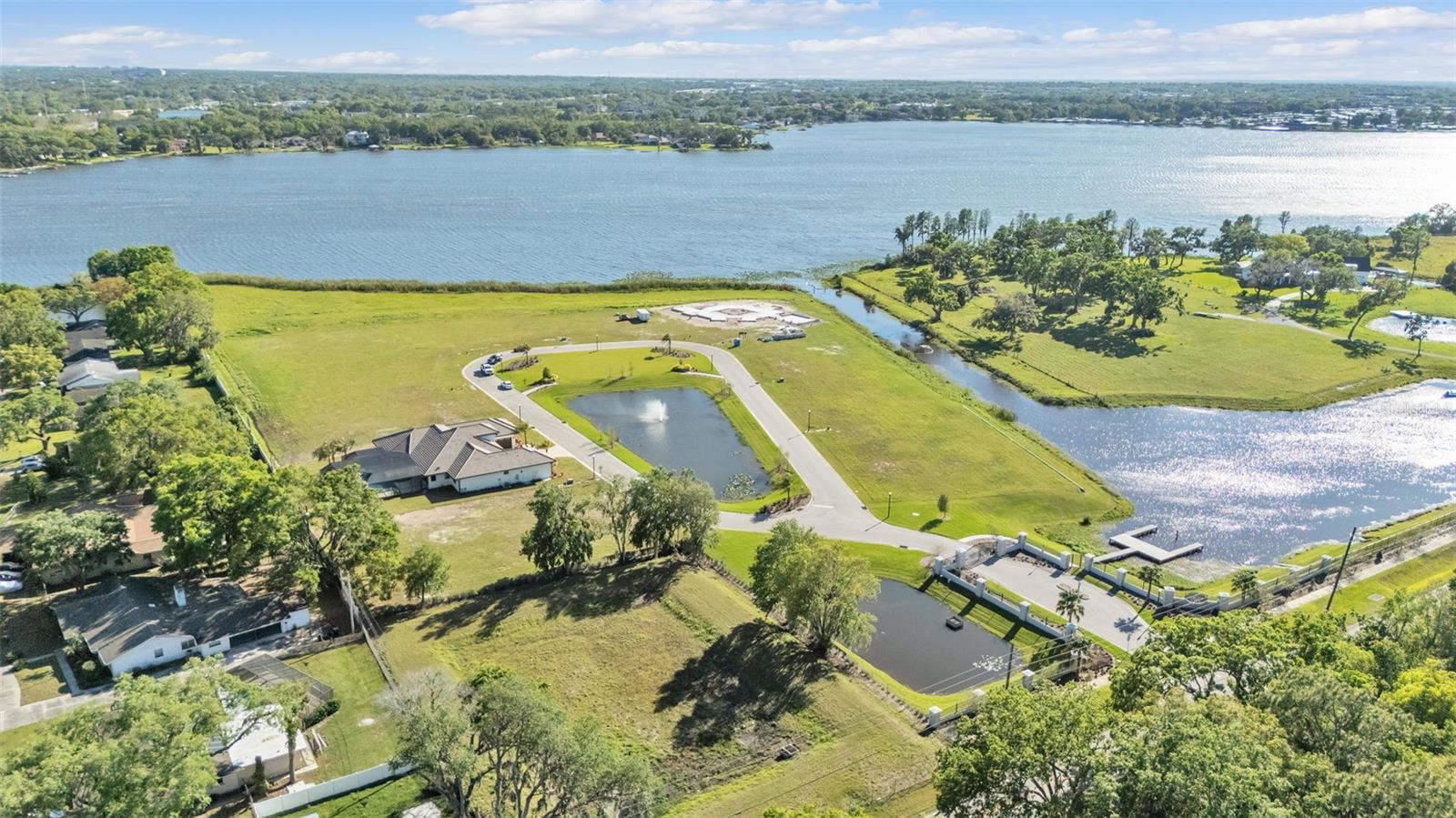 WATERS EDGE/LK GIBSON PH 1 - Residential
