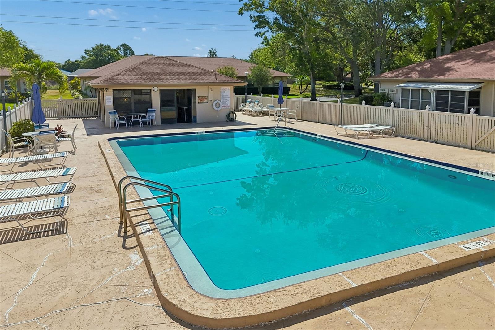 AZALEA WOODS CONDO - Residential