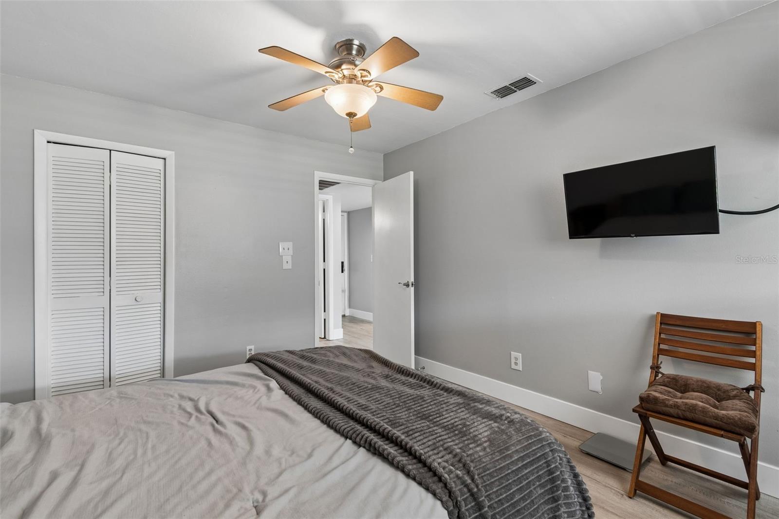AZALEA WOODS CONDO - Residential