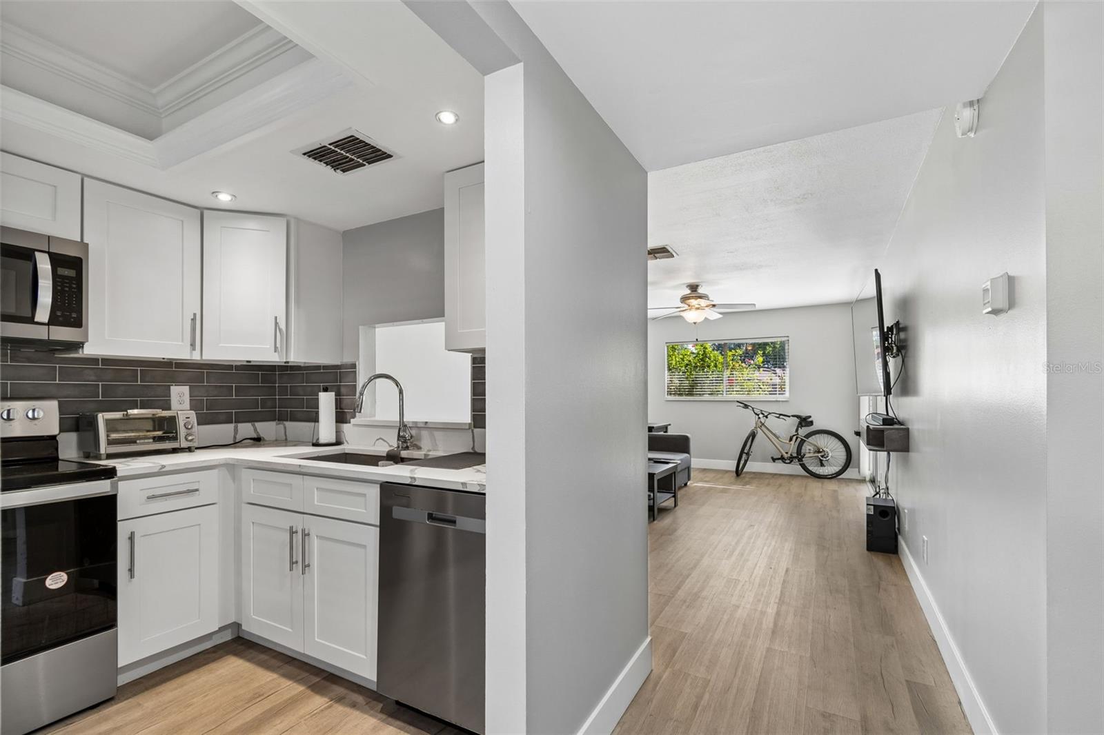 2460 NORTHSIDE DRIVE 604