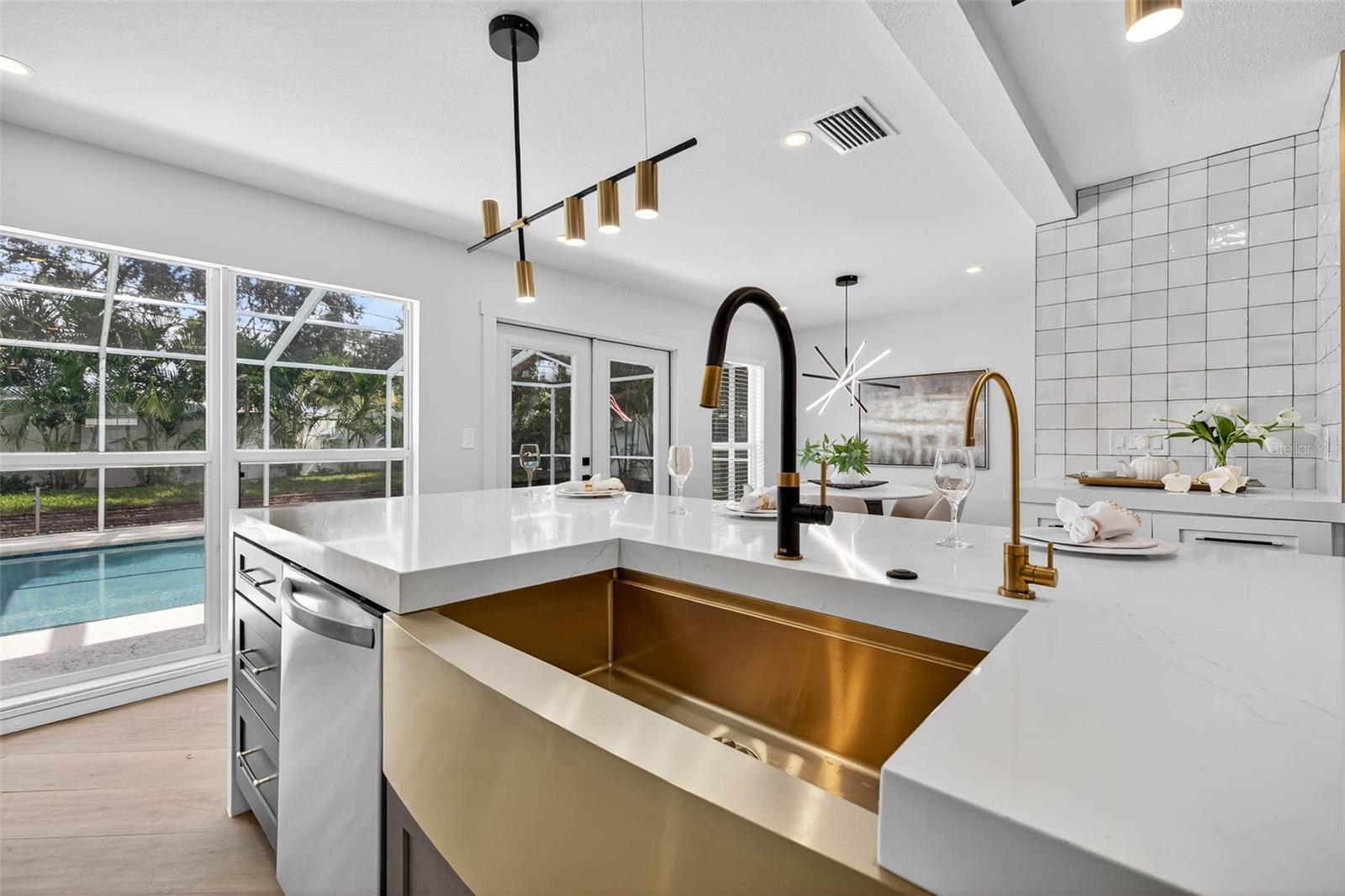 SHORE ACRES OVERLOOK SEC - Residential Lease