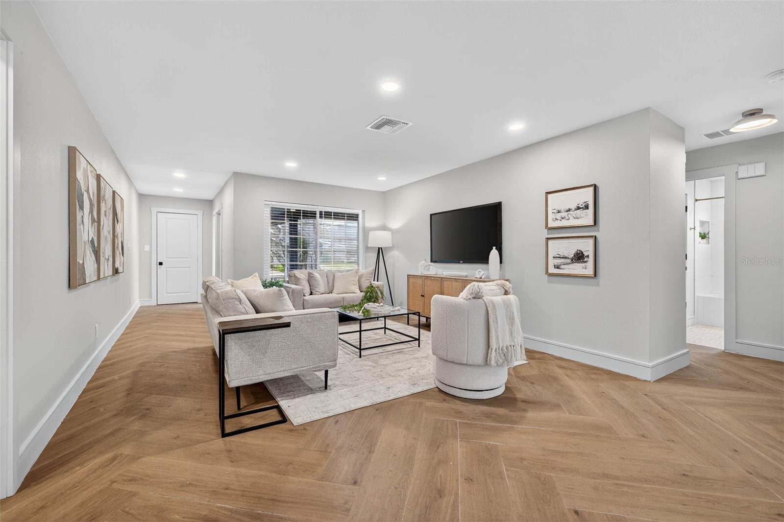 SHORE ACRES OVERLOOK SEC - Residential Lease