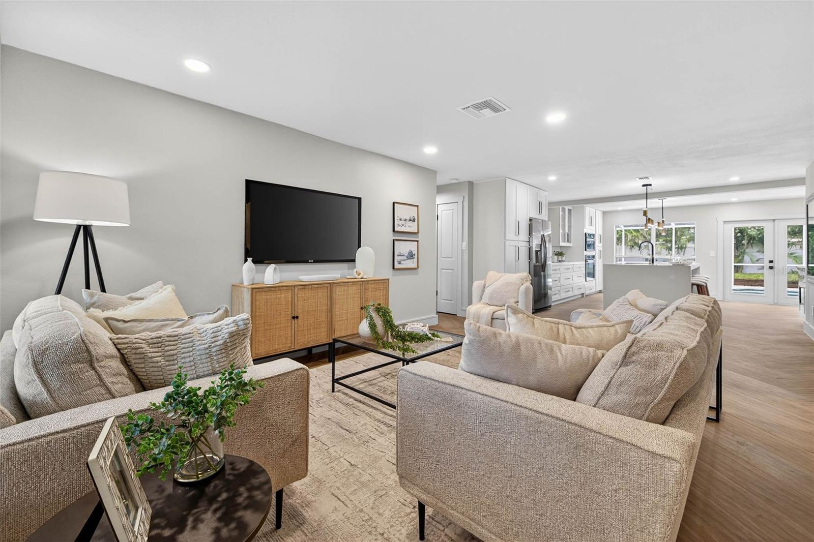 SHORE ACRES OVERLOOK SEC - Residential Lease