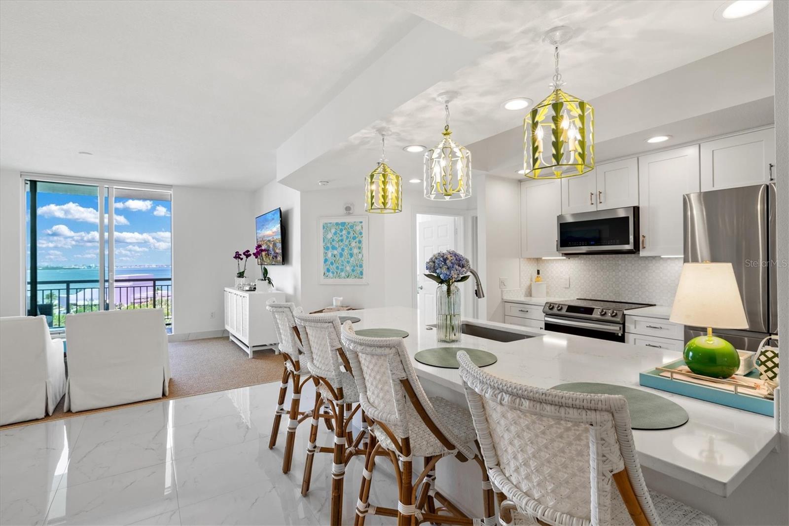 800 N TAMIAMI TRAIL 1111