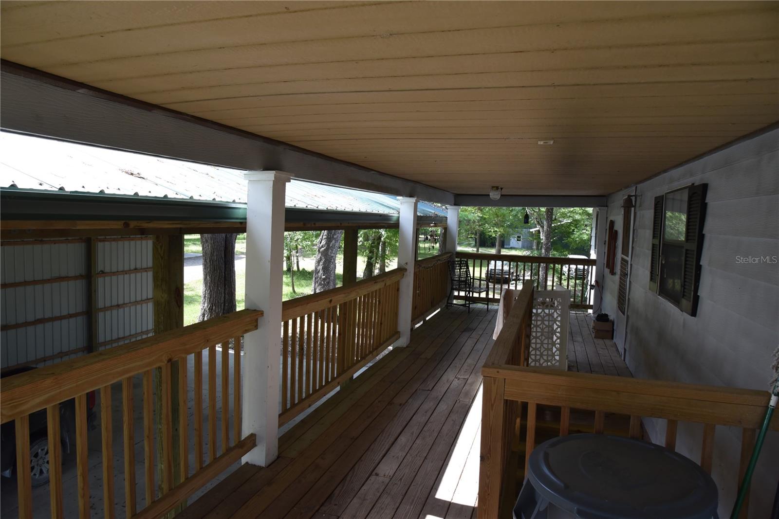 LOG LANDING - Residential