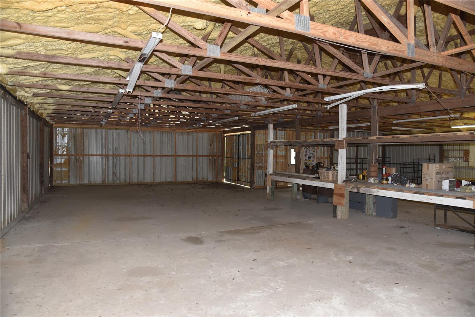 LOG LANDING - Residential