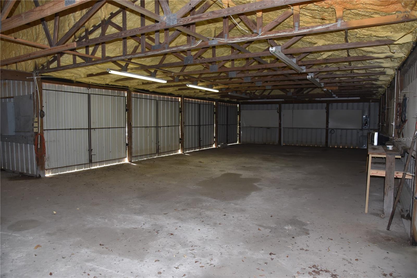 LOG LANDING - Residential