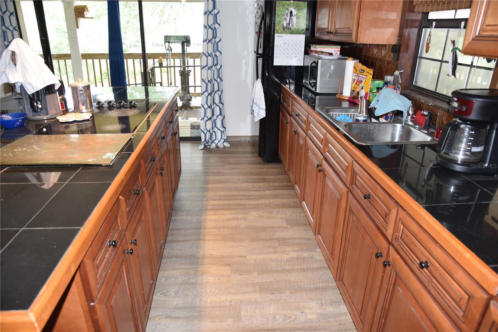 LOG LANDING - Residential