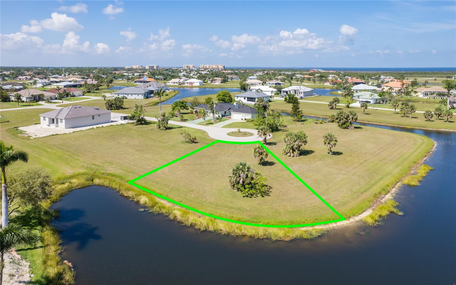 PUNTA GORDA ISLES SEC 21 - Land