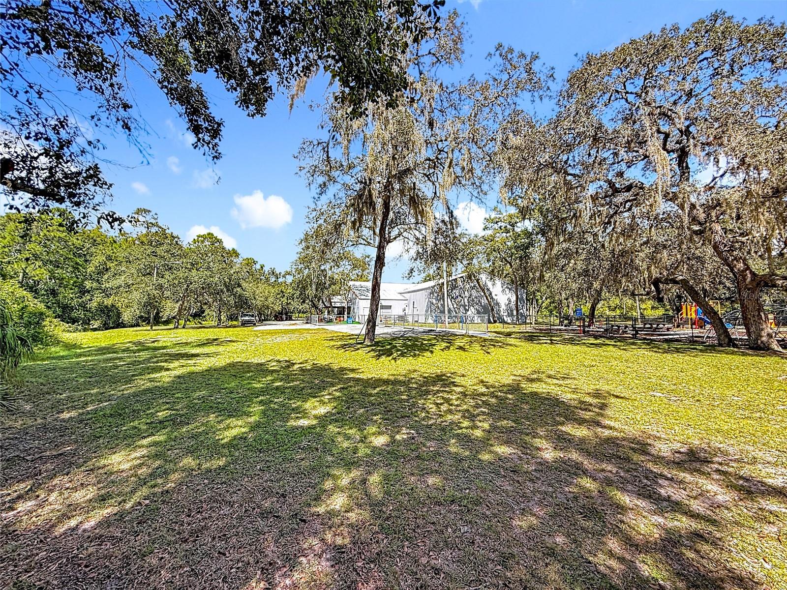 ACREAGE - Land