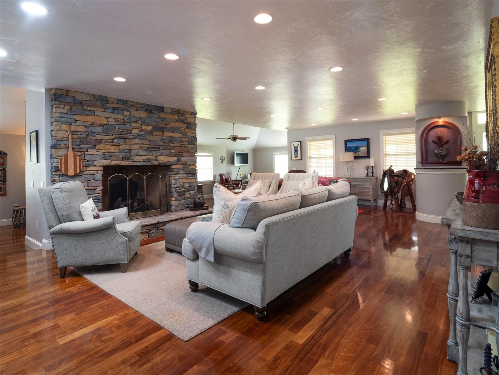 SOUTHERN VIEW FARM - Residential