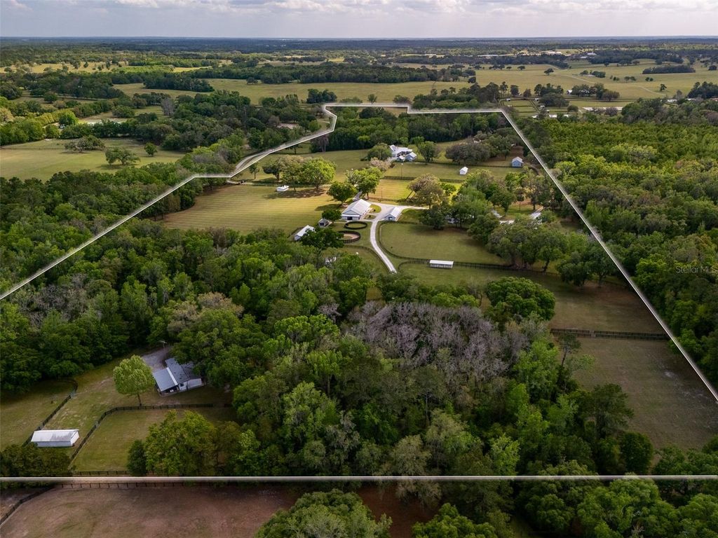 Photo of 8393 NW 110th Street, Reddick, FL 32686 (MLS # OM711636)