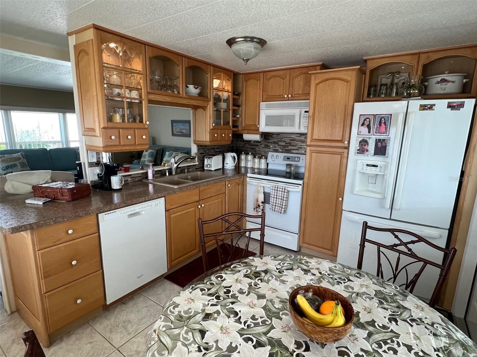 37 PINDO PALM STREET W