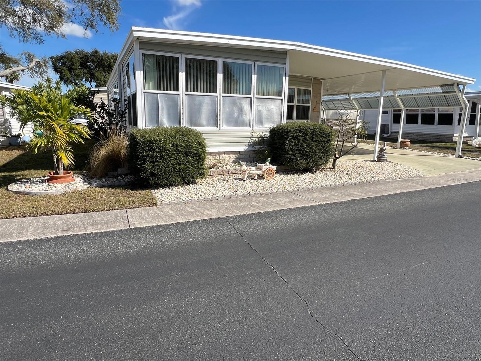 37 PINDO PALM STREET W