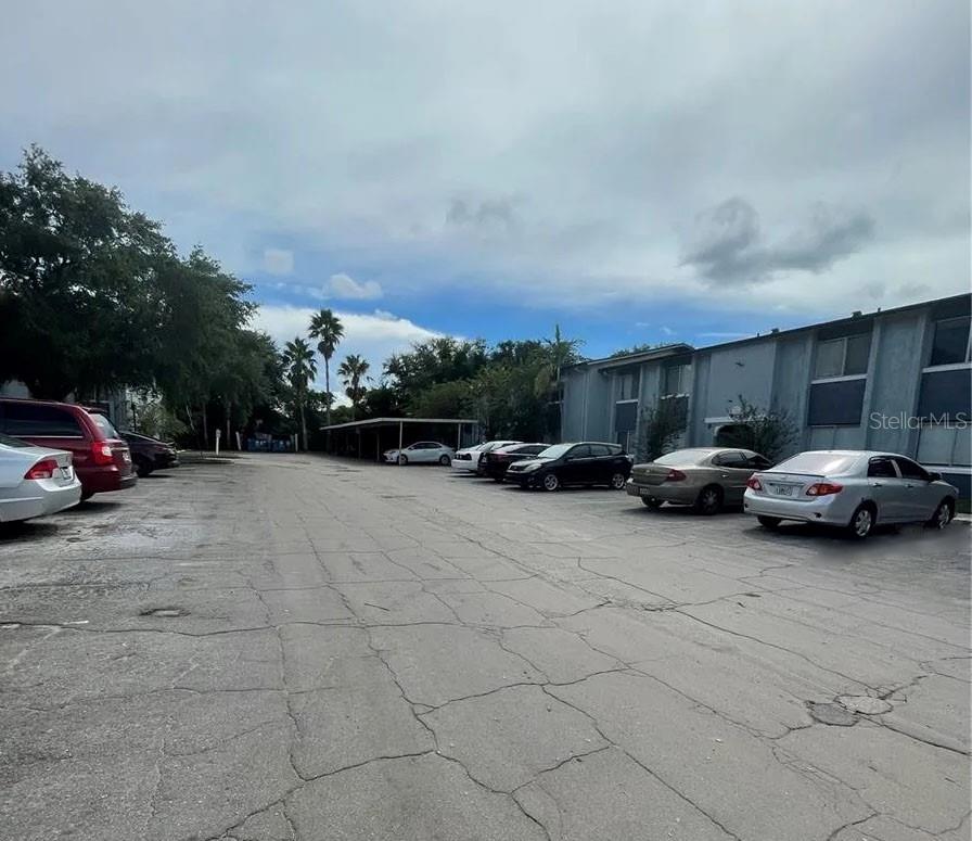 MILLENIUM PALMS BLDG 4757 - Residential