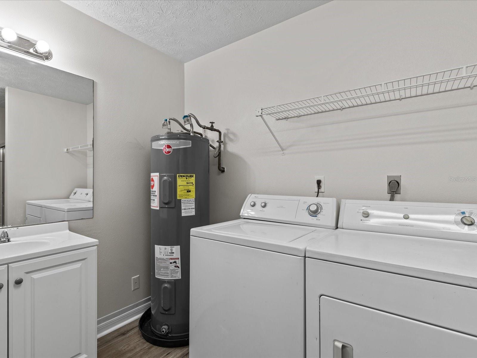 BELLEVIEW HEIGHTS ESTATE - Residential Lease