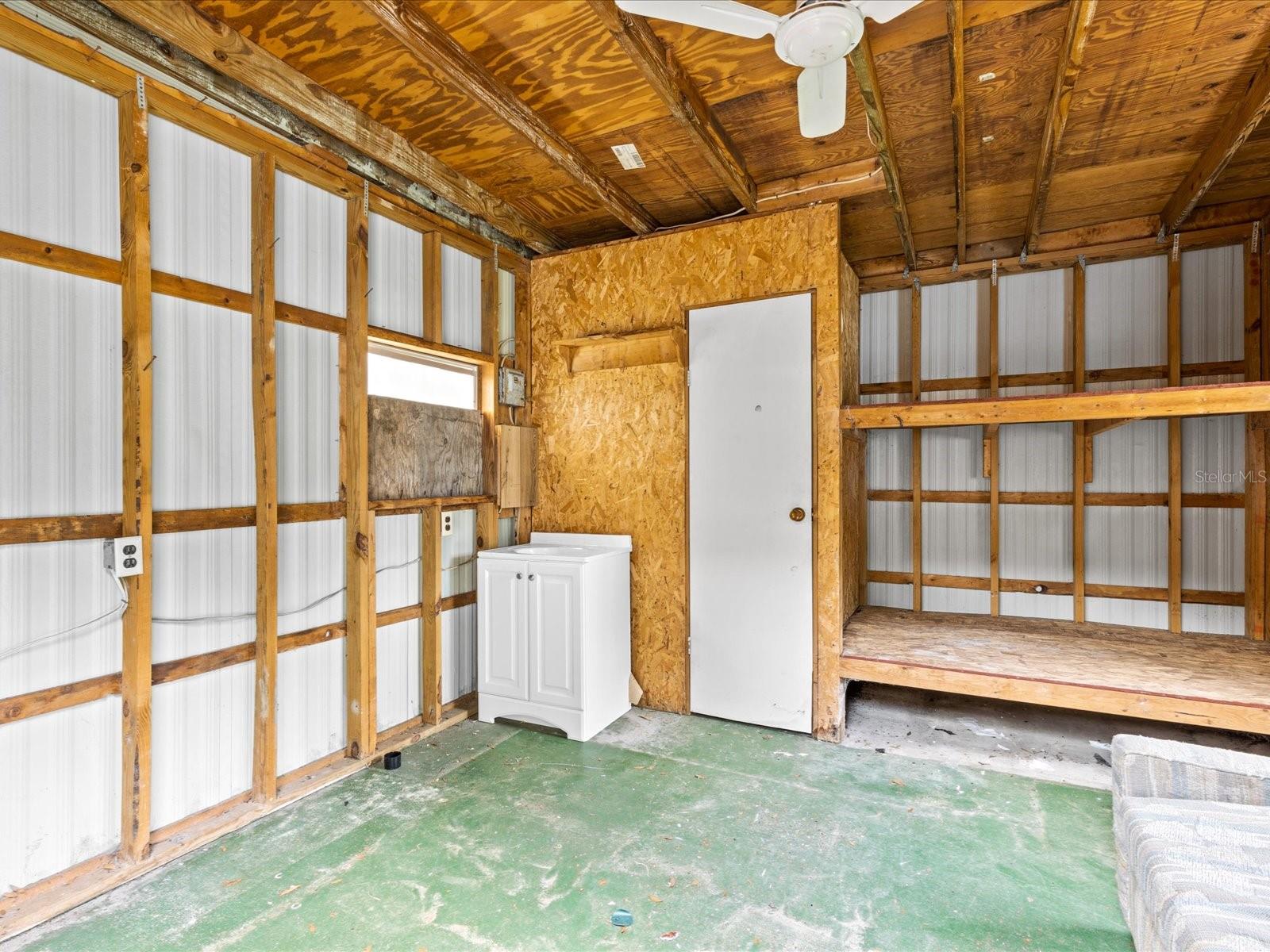 BELLEVIEW HEIGHTS ESTATE - Residential Lease